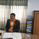 बैंक तथा वित्तीय संस्थासँग मिलेर काम गर्छौँ : अर्थमन्त्री