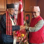 खुमलटारमा प्रचण्ड र कांग्रेस उपसभापति खड्काबीच भेट