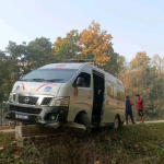 कञ्चचनपुरमा हायस दुर्घटनामा परी चार जना घाइते