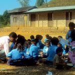 साेमबार आएकाे हावाहुरीले विधालयकाे छानाे उडायाे