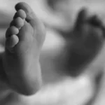 वनभित्र रहेकाे पाेखरीमा डुबेका ८ वर्षीय बालककाे उपचारकाे क्रममा मृत्यु