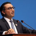 स्वर्णिम वाग्लेले करको दर हेरफेरबारे अर्थमन्त्री महतलाई साेधे तीनवटा प्रश्न