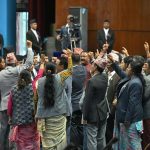 एमालेकाे अवराेधपछि संसद बैठक स्थगित