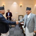 संसदकाे अवराेध हटाउन प्रचण्ड, देउवा र ओलीबीच छलफल