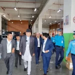 विमानस्थल भन्सार कार्यलयको निरीक्षण गर्न पुगे अर्थमन्त्री महत