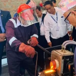 सुन गाल्ने कार्य सकिएसँगै ताैल सार्वजनिक गरिँदै