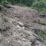 पहिरोले पृथ्वी राजमार्ग अवरुद्ध