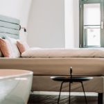 एकजना महिलाले आफ्नो आधा बेड समेत भाडामा दिनका लागि विज्ञापन गरिन्