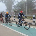 धनगढीको मोहनापुल-अत्तरिया ६ लेन सडकखण्डमा साइकल लेन सञ्चालन भएको छ