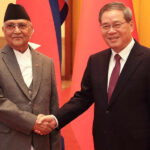 प्रधानमन्त्री केपी शर्मा ओलीलाई चिनियाँ समकक्षी ली छ्याङले गरे स्वागत