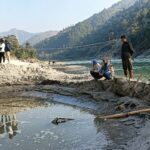 त्रिशूली किनारमा भेटिएको बसकाे उत्खनन स्थगित