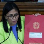 तेल उद्योगमा वैदेशिक लगानीकर्ताका लागि खुला गर्दै भेनेजुएला