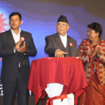 एमालेको घोषणापत्रः युवालाई १० जीबी डाटा निःशुल्क, १० हजार अमेरिकी डलर बराबरको बैंक कार्ड दिइने !