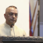 प्रधानमन्त्री बालेनलाई गगन थापाको बधाई