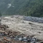 भोटेकोशी बाढीः १३ हजारभन्दा बढीको उद्धार