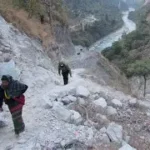 सडक निर्माण कम्पनीले अलपत्र पार्दा नागरिकलाई सास्ती