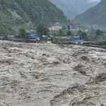 भोटेकोशी बाढी : फर्किने आशा मरेपछि इन्जिनियर दम्पती र उनीहरूका दुई सन्तानको अन्तिम संस्कार